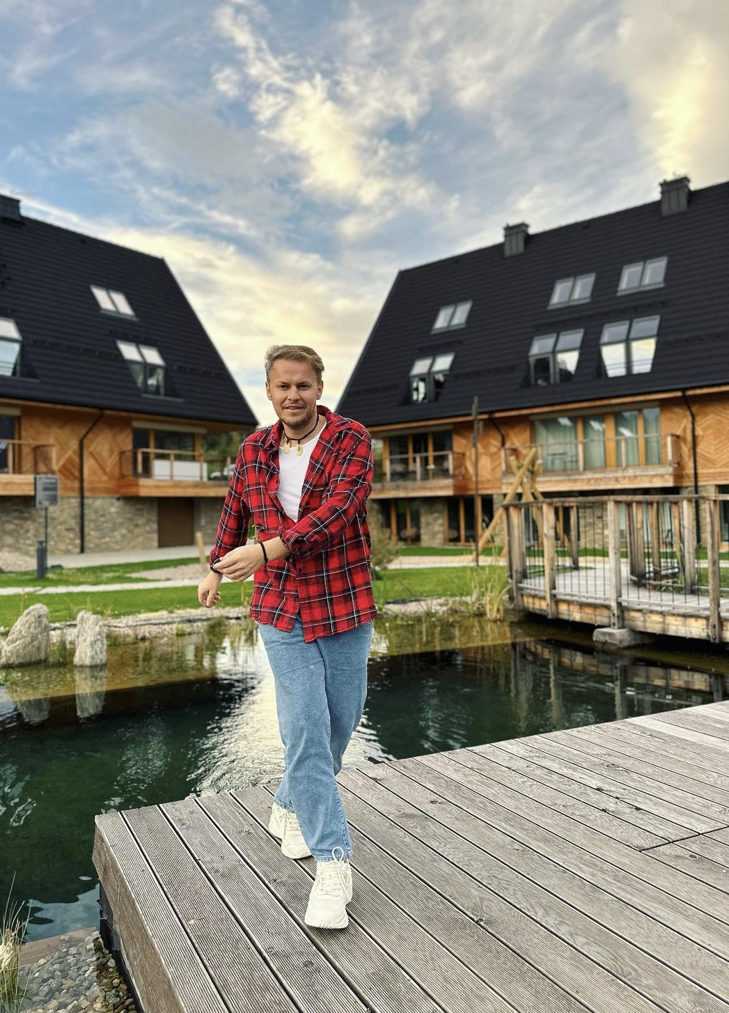 Łukasz Darłak - Renomowany Stylista i Piosenkarz