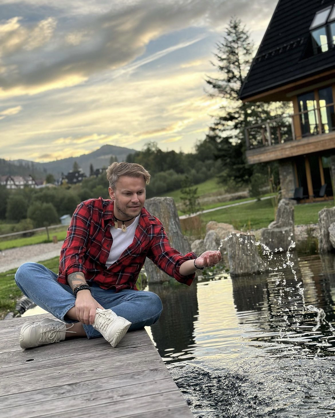 Łukasz Darłak - Stylista i Piosenkarz